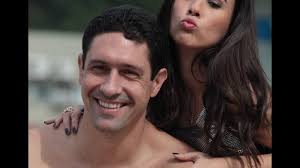 Foto: Gustavo Borges declara que não ficou inibido ao gravar cena de 'Amor  à Vida' só de sunga: 'Faz parte do trabalho'