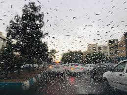 همدان بارانی می شود