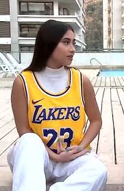 Los angeles lakers basketball jerseys. Paloma Mami In A Lakers Jersey W A Sleeveless Mock Neck Top Underneath And Baggy White Pants A Look Lakers Outfit Basketball Jersey Outfit Jersey Top Outfit