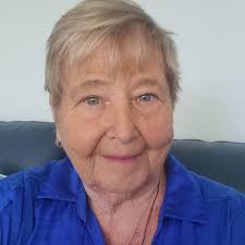 Moved here recently and currently my only friends are my coworkers and the  cashier at New World 🫠 Just looking for some 20–30 somethings to save me  from talking to myself in