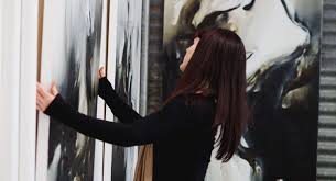 But don't let the fear hold you back. 5 Ideas For Hanging Art Gallery Style In Your Own Home