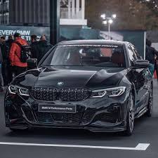 G20 M340i Looks Fantastic With Black On Red Interior Equipped With M Performance Parts And Bmw Laser Headlights Techni Bmw Touring Bmw Bmw Performance