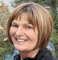 Kim Creager's Instagram, Twitter & Facebook