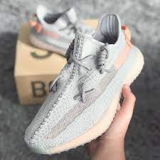 New Yeezy Boost 350 V2 True Form How Do You Like This Colorway And Kaws Lacing Yungrijst Novye Kr Adidas Yeezy Boost Yeezy Adidas Yeezy Boost 350