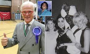 1,877 likes · 175 talking about this. Veteran Tory Mp Sir Desmond Swayne Admits He Once Blacked Up As James Brown At A Fancy Dress Party Daily Mail Online