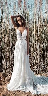 Top 15 Beach Wedding Dresses You Ll Love For 2019 Brides In 2020 Rustic Wedding Dresses Casual Wedding Dress Wedding Dress Necklace