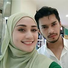 Kekayaan wawa zainal aeril zafrel dan bagaimana mereka berbelanja. Beautifulnara Ø¯Ø± ØªÙˆÛŒÛŒØªØ± Wawa Zainal Cemburu Dengan Kemesraan Aeril Zafrel Dan Ummi Nazeera Https T Co Qsxxgtqqzp