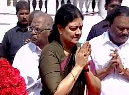 Traffic ramaswamy to campaign for sasikala. Hc Seeks Tn Government S Response On Detention Of Mlas Rediff Com India News