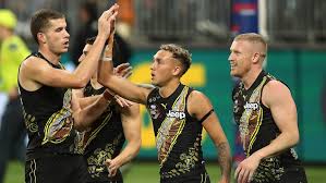 The final clash between the bombers and the tigers in the ultimate finale. Stltgh3ndvotjm