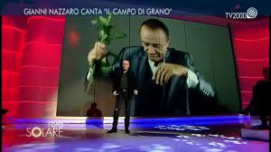 Dopo il passaggio alla fans, si fa notare ad un disco per l'estate 1968 con il brano solo noi. Gianni Nazzaro 70 Anni A Modo Mio Youtube