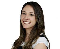 Grupos internacionais fazem ação de Natal para famílias do 8/1