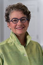 Donna Proto's Instagram, Twitter & Facebook