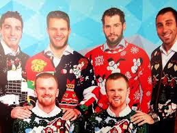 People share their awkward family christmas photos. 24 Wtf Family Christmas Photos Funny Gallery
