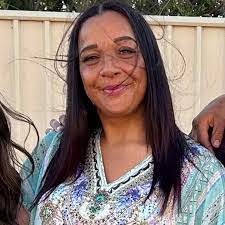 Annette Duff's Instagram, Twitter & Facebook