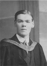 In memory of the fallen of the University: 1914-1918