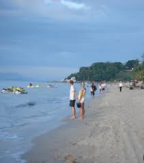 Saya sempat ke balik pulau, pulau pinang pada hari isnin. Pantai Queensbay Penang