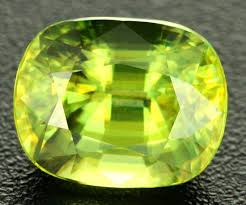 4 14cts Vvs Yellow Green Sphene Titanite Rcg51 This Sphene Displays Stunning Brilliance The Gemston Gemstones Stones And Crystals Crystals And Gemstones