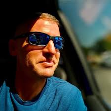 Congratulations, Lt. Oeser Patrol Sgt. Derek Oeser was promoted to midnight  shift lieutenant Monday by Sheriff Mike Fitzhugh. Lt. Oeser has worked at  the Sheriff's Office for 19 years. He has served