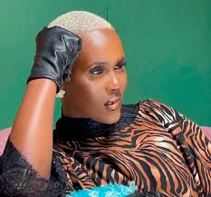 100.2 EAST FM, "Midundo Zaidi"