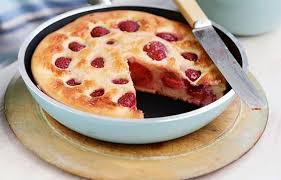 Clafoutis Aux Fraises Recette Ww Dessert Leger Recette En 2020 Clafoutis Aux Fraises Recette Recette Ww