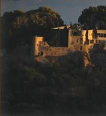 Via Abby Ford Ridiculous 7th C Chateau De Cassis Maison D Hotes Hebergement A Cassis France Honeymoon Planning France Outdoor