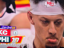 Kansas City Chiefs Struggling in Football Game