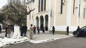 Τραγωδία σημειώθηκε στο στρατιωτικό αεροδρόμιο αγρινίου, όταν κατά τη διάρκεια της πρώτης ημέρας των αγώνων του πανελλήνιου πρωταθλήματος dragster στην πόλη. Korwnoios Agrinio Lyssa3ate Na Mas Diw3ete Eipe Pisth Se Astynomikoys E3w Apo Ekklhsia