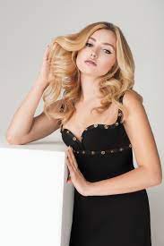 Today i'm showing you how to dress like payton list who is known as emma ross from jessie!! Peyton List Looks Back At How Much Emma Ross Grew During Jessie Bunk D Photo 1200670 Magazine Peyton List Pictures Just Jared Jr