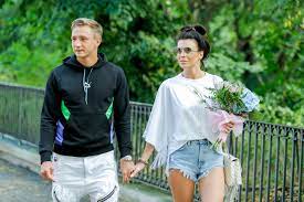 Facebook gives people the power to share and makes the world more open and connected. Magdalena Stepien Jest W Ciazy Uczestniczka Top Model I Jakub Rzezniczak Juz Wkrotce Zostana Rodzicami Glamour Pl