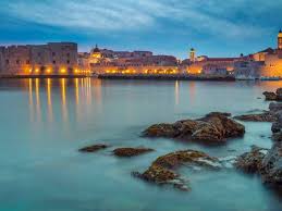 It is one of the most prominent tourist resorts of the mediterranean, a seaport and the center of the dubrovnik. Besuchen Sie Dubrovnik In Kroatien Mit Cunard