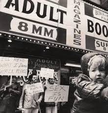 Pro-pornography protestors on South State Street, Chicago, 1974 :  rTheWayWeWere