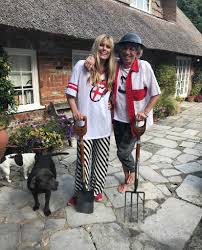 Rolling stones drummer charlie watts didn't let the lack of a drum kit stop him from joining his bandmates in a live performance from their respective homes on saturday. Rolling Stones The Richards Today Redlands Keith Richards Patti Hansen Rolling Stones