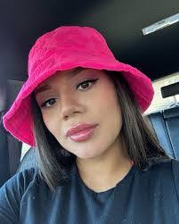 Jenny Cuevas's Instagram, Twitter & Facebook