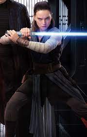 Rey Lightsaber Pose Rey Starwars Thelastjedi Rey Lightsaber Poses Star Wars Light Saber