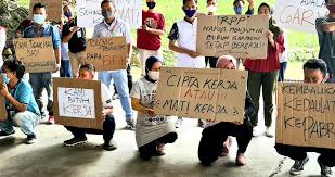 Book tickets now on 12goasia! Paguyuban Pekerja Garment Jabar Desak Pemerintah Selamatkan Buruh Bukan Mematikan Target Kasus News