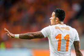This means the average man. Memphis Depay Ja Es Gab Gesprache Mit Bayern