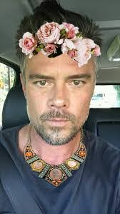 Linda Maloof's Instagram, Twitter & Facebook