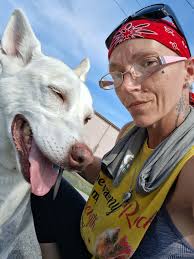 Any work from home or data entry jobs available? I would love to work from  home but am not sure where to look.