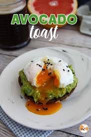 Toast Avocat Et Oeuf Poche Avocado Toast Recette Ptitchef Recette En 2020 Oeuf Poche Toast Avocat Alimentation