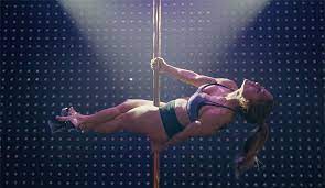 Hustlers is a 2019 american crime drama film written and directed by lorene scafaria, based on new york magazine's 2015 article the hustlers at scores by jessica pressler. Jennifer Lopez Zeigt Euch Den Pole Dance Seht Den Neuen Film Clip Zu Hustlers Moviebreak De