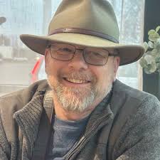 Det blev jul även i år! 🎄✨Granen klädd, första bingobrickan duttad på  uppesittarkvällen och någon minusgrad med några snöflingor på backen.  Härligt. Låt julen komma. Med önskan om God Jul & Gott