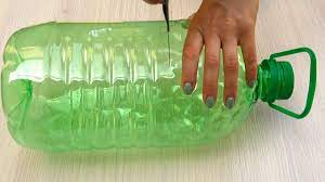 Recicland sticle goale de plastic sau din sticla, creati vase decorative pentru casa, aici aveti instructiuni. Idee OriginalÄƒ Pentru Un Ghiveci De Flori Un Decor Uimitor Din Sticle De Plastic Perfect Youtube