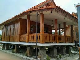 Jika ditelusuri ke belakang, betawi sendiri sebenarnya bukan 100 penduduk asli kota ini. Rumah Adat Betawi Serta Penjelasannya Tambah Pinter