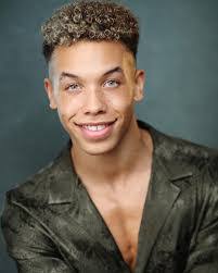 Darnell James's Instagram, Twitter & Facebook