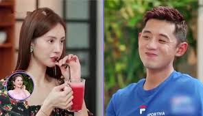 娱8嘴】张继科看金晨吃饭笑容藏不住，叫她“我们晨晨”语气宠溺太甜了_粉丝数39627_作品数21092-娱乐视频-免费在线观看-爱奇艺