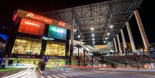 H&m international fashion stores for women, men and children. Iulius Mall ContinuÄƒ SÄƒ Fie AlÄƒturi De Tine Hypermarketul Aucham Farmacia È™i Pet Shop Ul Sunt Deschise