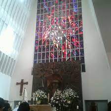 El santuario de fatima está situado en la localidad del mismo nombre, fátima, es un complejo formado por varios edificios y monumentos relacionados con las apariciones de la virgen de fatima a 3 niños pastores y todo lo que aquello supuso. Photos At Santuario De Fatima Cali Valle Del Cauca