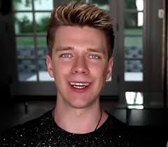 HES SO GOOFY I LOVE HIM😭😭 skrry fir not posting a lot :’) #editor #edit  #xyzbca #trending #fypシ #fyp #fyy #viral #dontletthisflop #collinskey  #devankey #funny #collinskeyedit