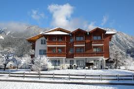 Bestfewo hat in den letzten 12 monaten durch 195 bewertungen bei trustedshops ein urteil von 4.52 / 5.00 erhalten. Bergfex Skigebiet Hauser Kaibling Schladming Ski Amade Ferienwohnungen Hauser Kaibling Schladming Ski Amade Ferienwohnung Hauser Kaibling Schladming Ski Amade