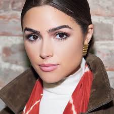 10 Things Girls With Great Eyebrows Always Do